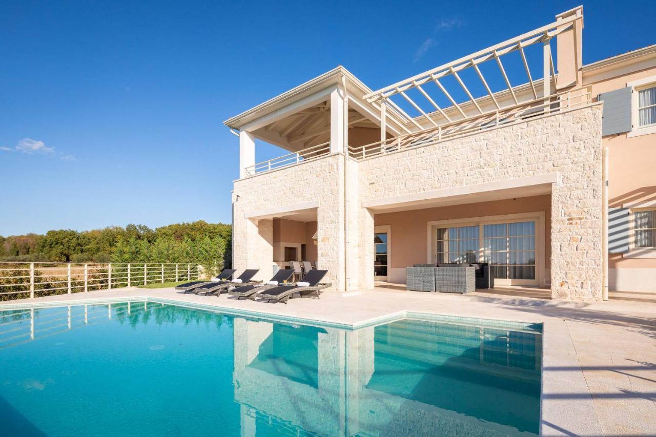 Villa Blanche By Ilc Brtonigla Exterior photo
