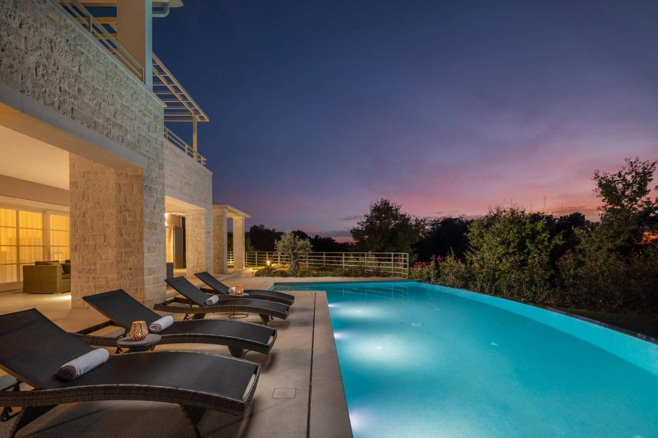 Villa Blanche By Ilc Brtonigla Exterior photo